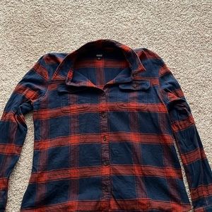 Women’s XL navy and burnt orange Patagonia button up